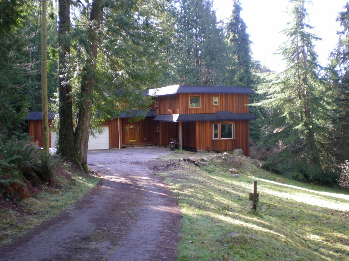 Davis Brook Retreat Panzió Sechelt Kültér fotó