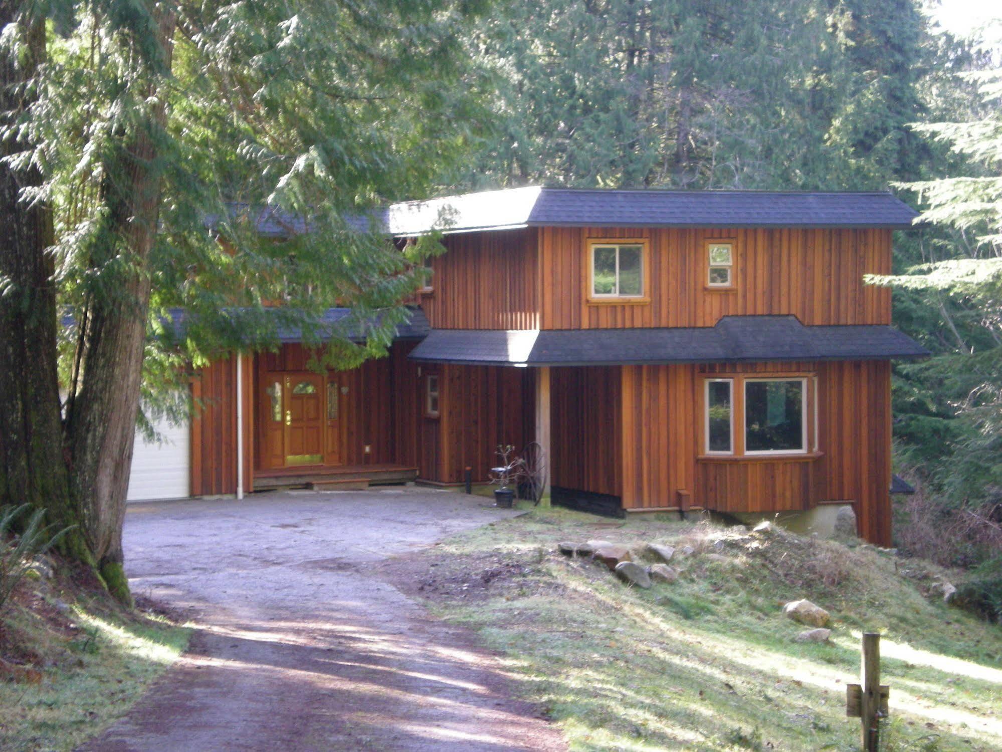 Davis Brook Retreat Panzió Sechelt Kültér fotó