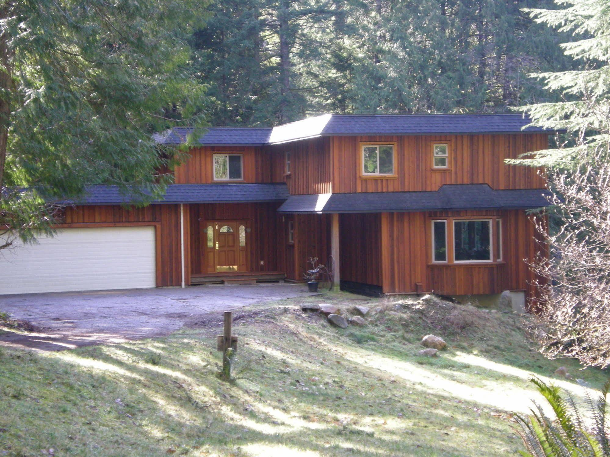 Davis Brook Retreat Panzió Sechelt Kültér fotó